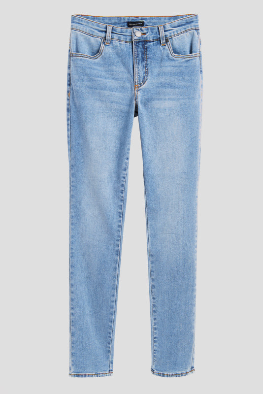 MOM JEANS' High Rise Mom Jeans - Light Blue Jeans – That's So Vogue Boutique